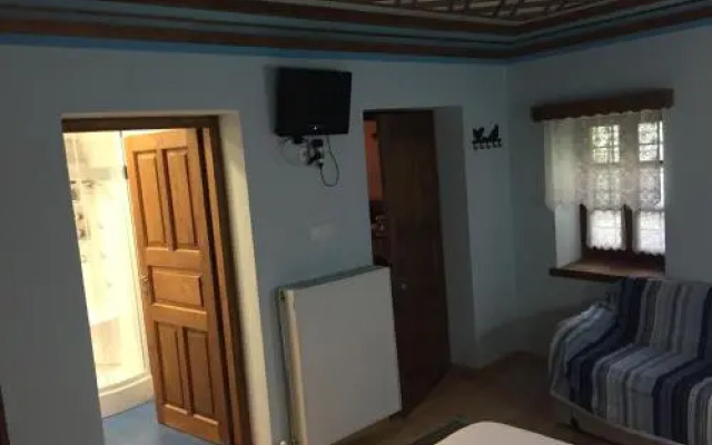 Elafotopos Hotel