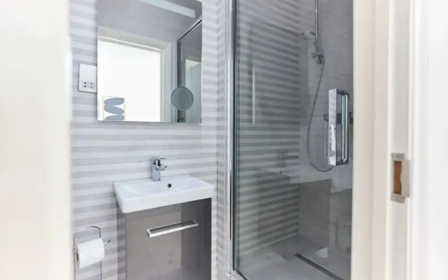 The Camden Park Place - Lovely 4bdr Flat With Garden