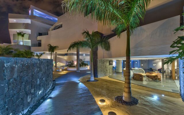 Отель Baobab Suites вид на фасад