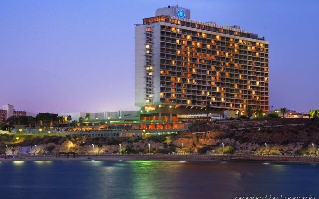 Hilton Tel Aviv Израиль, Тель-Авив - 12 отзывов об отеле, цены и фото номеров - забронировать отель Hilton Tel Aviv онлайн вид на фасад