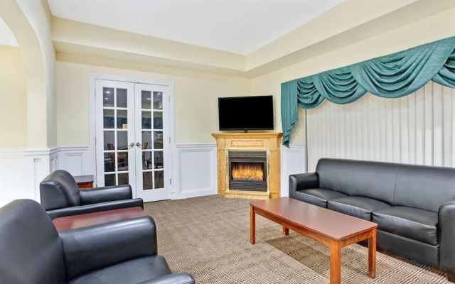 Days Inn & Suites By Wyndham Stockbridge South Atlanta