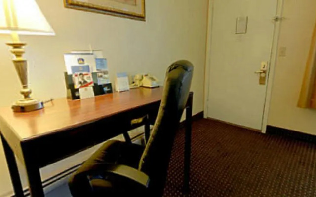 Best Western Weedsport Inn