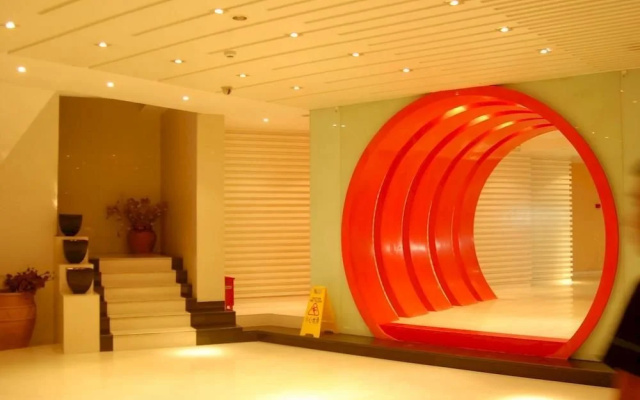 Yueqing Yuecheng Donghai Holiday Hotel