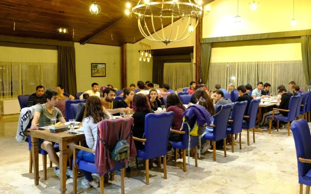 Cameli Tas Konaklar