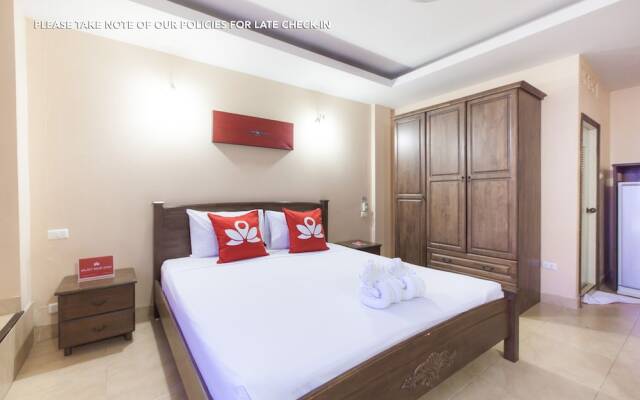 Отель ZEN Rooms Soi Paradise Patong вид на фасад