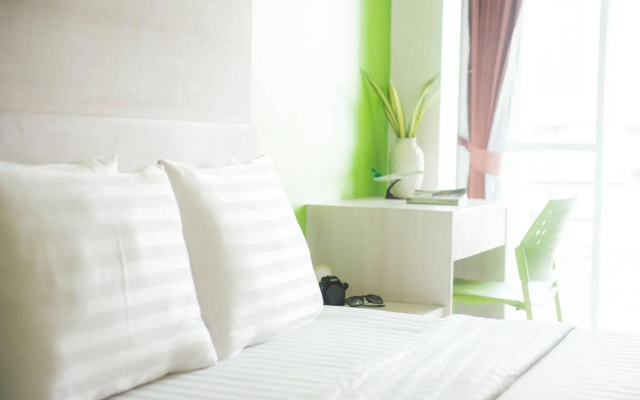 The Fifth Residence Hotel