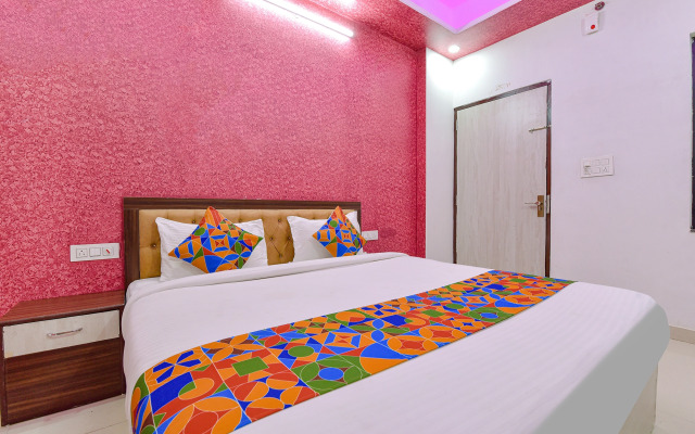 Fabhotel The Lotus