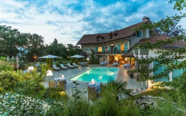 Отель Villa Cécile Франция, Айвур - отзывы, цены и фото номеров - забронировать отель Villa Cécile онлайн вид на фасад