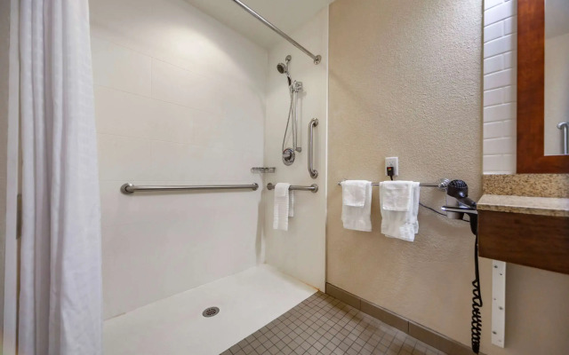 Comfort Inn & Suites Sidney I-80