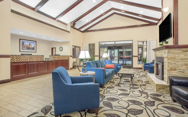 Ramada by Wyndham Denver International Airport