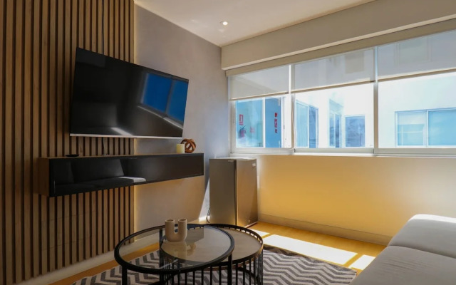 w Deluxe 1BR Duplex in the Heart of Barranco