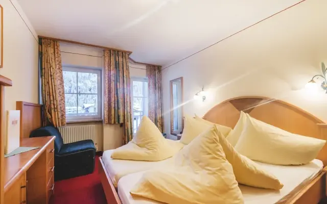 Apartment in Kleinarl with Ski Boot Heaters,Parking, Heating