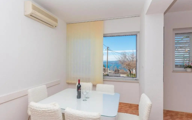 Apartment Ana Chill in Bast