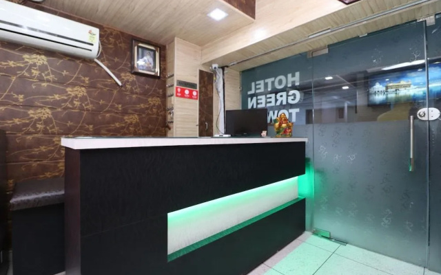 OYO 29059 Hotel Green Tower