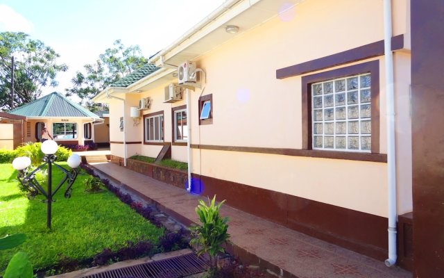Big 5 junior lodge in Lubumbashi, Democratic Republic of the Congo from 336$, photos, reviews - zenhotels.com hotel front