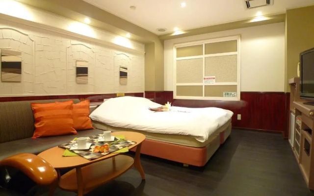Hotel GOLF Hodogaya (Adult Only)