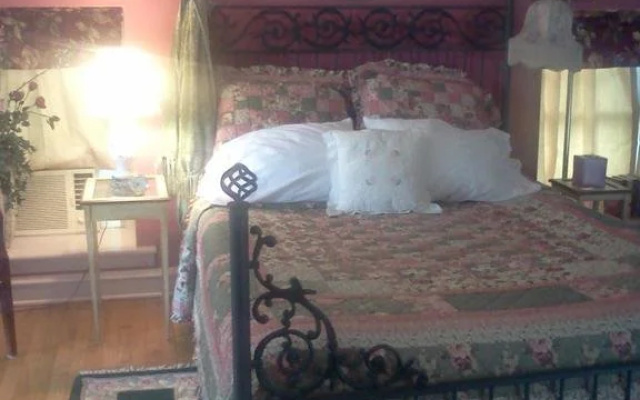 Living Spring Farm Bed and Breakfast
