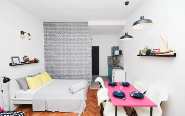 Fab 'n' Chic Apartments