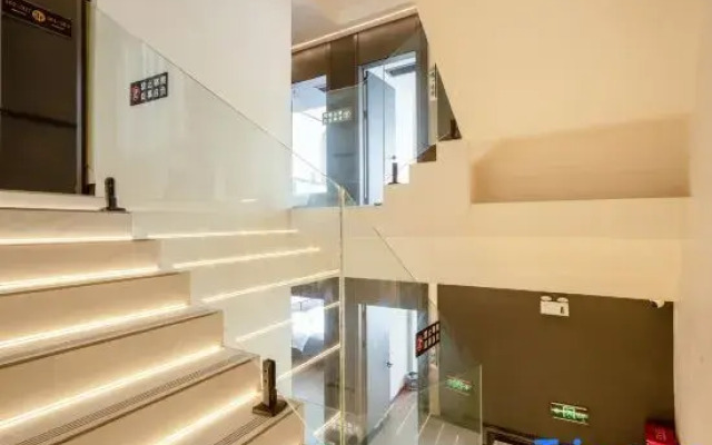 Shanming High-end Guest House(Tuojiang Branch,Fenghuang Ancient City)