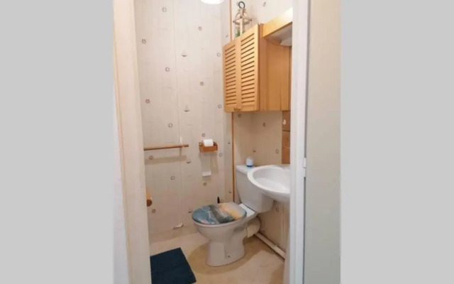 agréable studio avec terrasse à150m de la plage