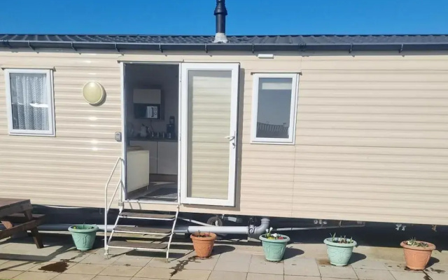 Trecco Bay Porthcawl 2-bed Caravan, Sleeps 6