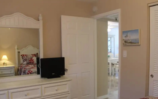 Sea Breeze 303 Apartment