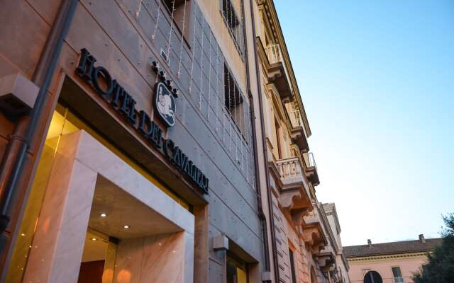 Hotel dei Cavalieri Caserta вид на фасад