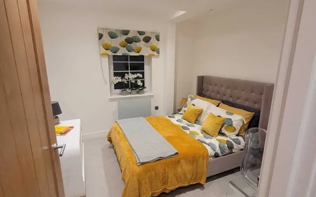 Lux 2 Bed Flat In The Heart Of Rochester