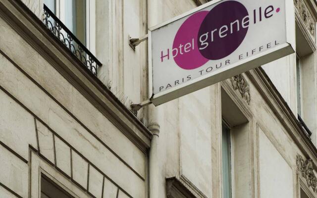 Hotel Grenelle Paris Eiffel Tower вид на фасад