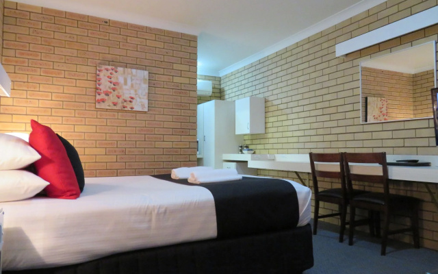 Golden Harvest Motor Inn