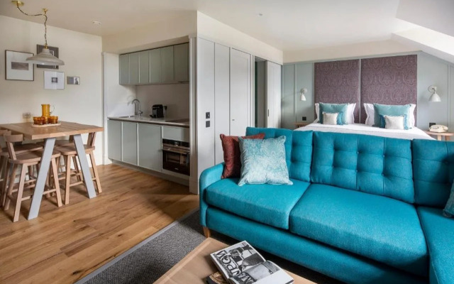 Abbey Strand Apartments at Holyrood