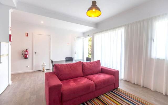 Отель With one Bedroom in Caloura, With Furnished Terrace and Wifi Португалия, Агуа-де-Пау - отзывы, цены и фото номеров - забронировать отель With one Bedroom in Caloura, With Furnished Terrace and Wifi онлайн