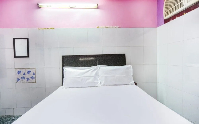 SPOT ON 45468 Kumarans Inn