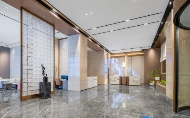 MEHOOD LESTIE Hotel (Dongfang Railway Station Wanda Plaza)