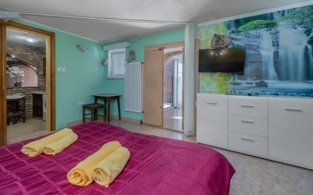 Stunning Home in Grizane With Wifi and 2 Bedrooms