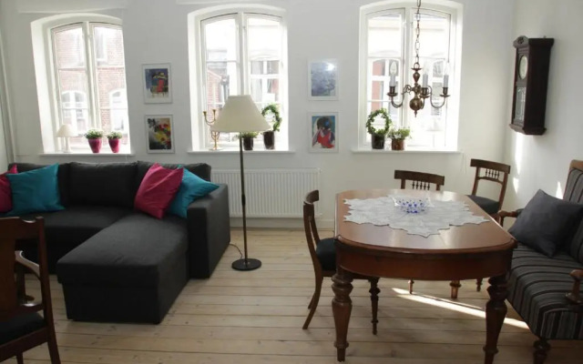Apartment 4
