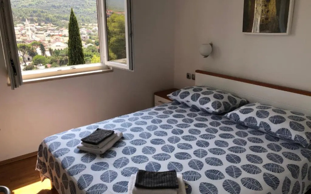 BellaVista Jelsa 2+2
