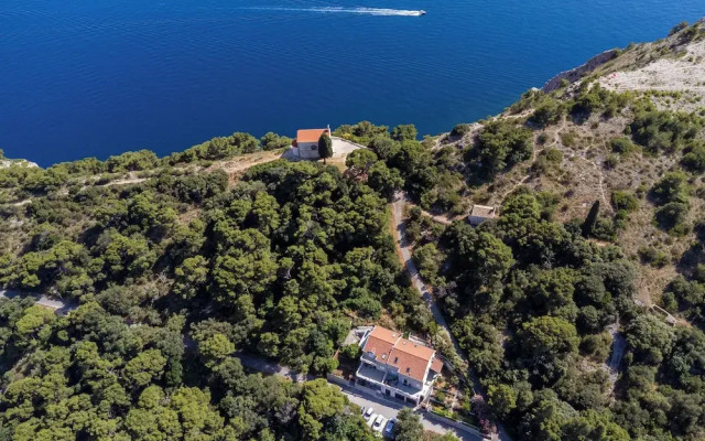 Villa Elixir