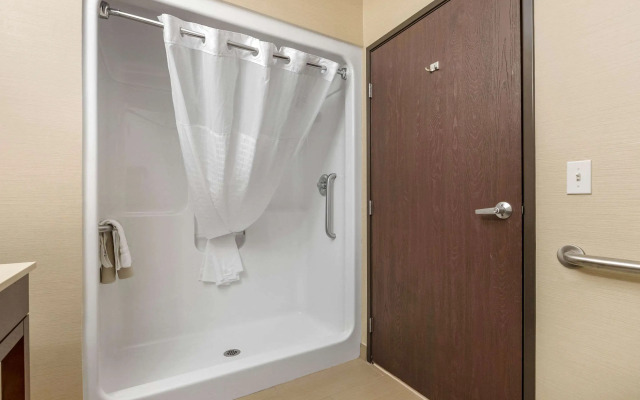 Comfort Suites Cedar Falls Industrial Park