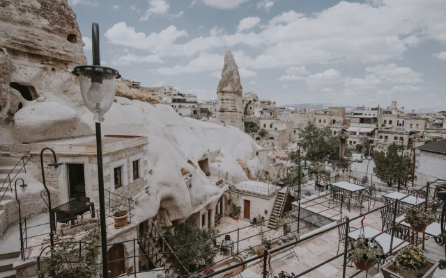 Shoestring Cave House - Hostel