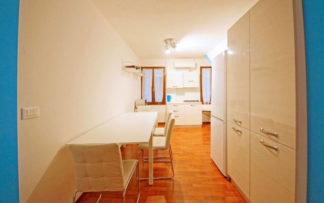 Отель DolceVita Apartments N. 382 Италия, Венеция - отзывы, цены и фото номеров - забронировать отель DolceVita Apartments N. 382 онлайн комната для гостей