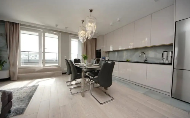 BillBerry Apartments - 16th Floor