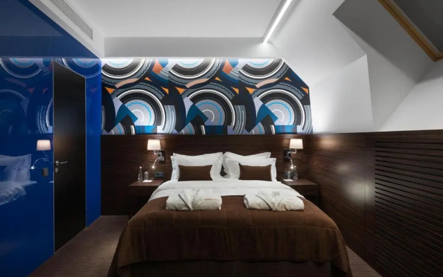 BANKHOTEL