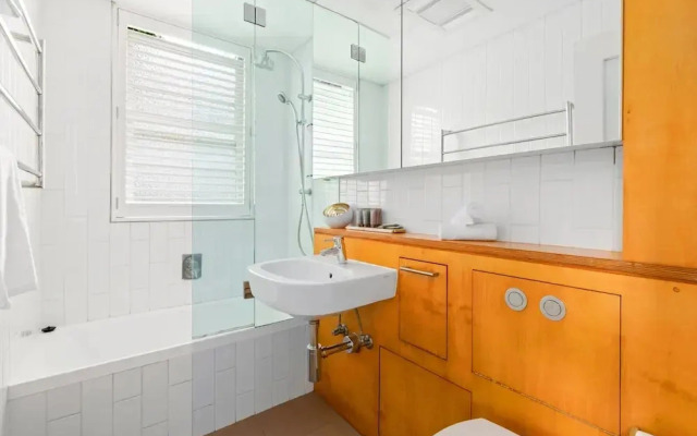 Spacious 3-bed Home in Princeton Pearl Double Bay