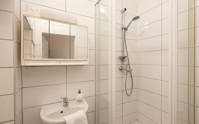 15-min to Center, Budget-Friendly 1BR Apartment
