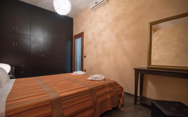 Odysseos St. Loft