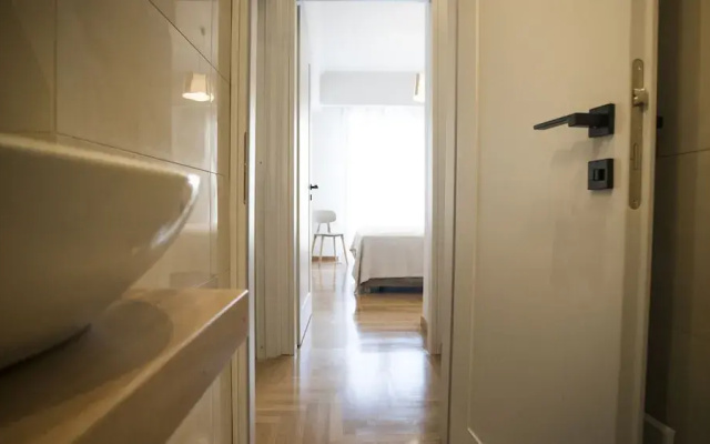 Elegant apartment under Acropolis