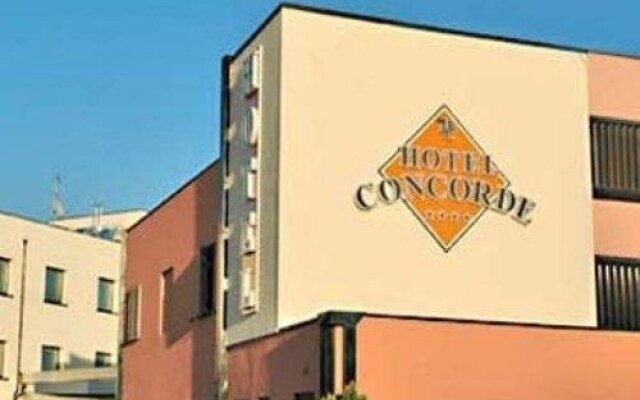 Hotel Concorde Озимо вид на фасад