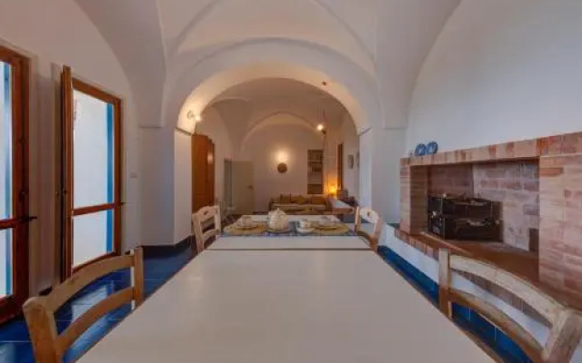 Villa Finestre sul Mare II
