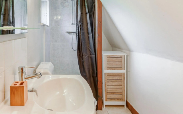 Peaceful Holiday Home in Teillots with Private Pool